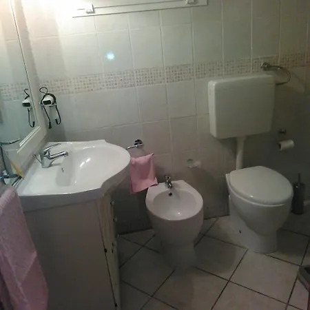 Bilocale 50 M Dal Mare
